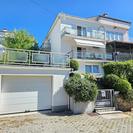 Daire Zita With Terrace Crikvenica