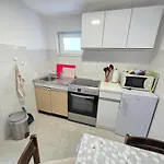 Zita With Terrace Apartament